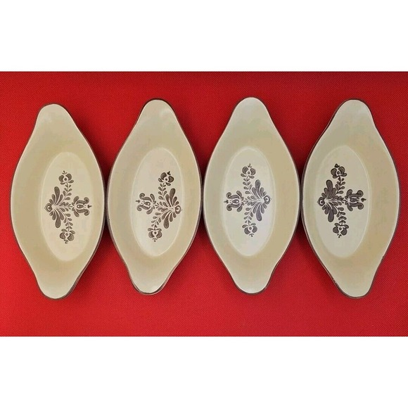 Vintage Pfaltzgraff Village 8 Ounce Au Gratin Side Dish #260 Set‎ Of 4 - Picture 1 of 6